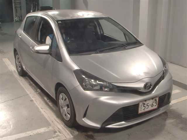 Japan Auction Vehicles 12 2015 Toyota Vitz F auction photo