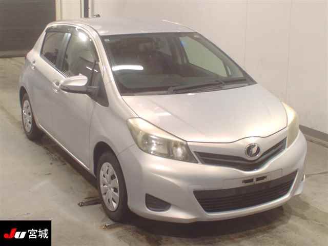 2013 Toyota Vitz F Smile Edition Japan auction vehicle