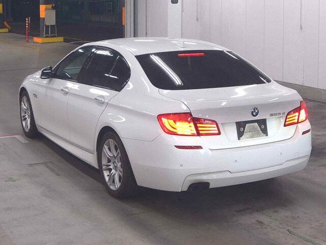 2013 BMW 5 Series 523DブルPMスポP auction photo 2