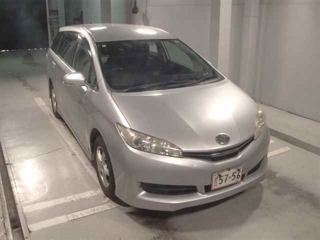 Japan Auction Vehicles 12 2013 Toyota Wish 1.8X auction photo