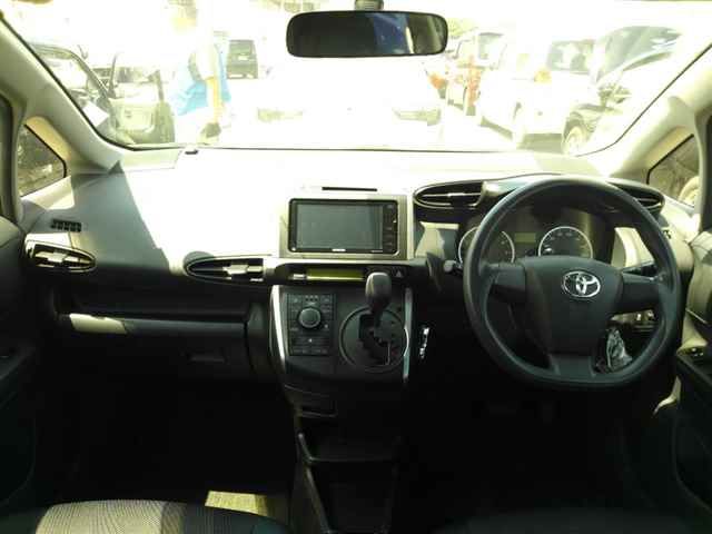 2013 Toyota Wish 1.8X auction photo 8