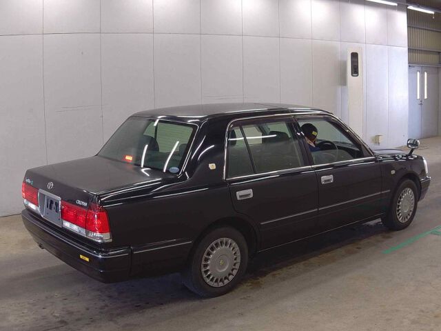2017 Toyota Crown Super Deluxe auction photo 5