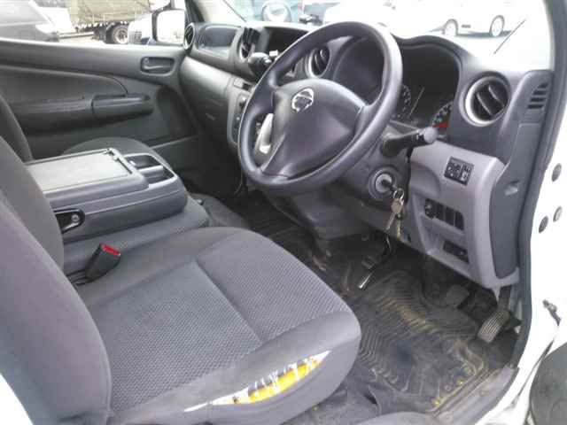 2015 Nissan NV350 Caravan DX auction photo 3
