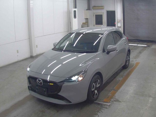 2023 Mazda 2 15 BD auction photo 4