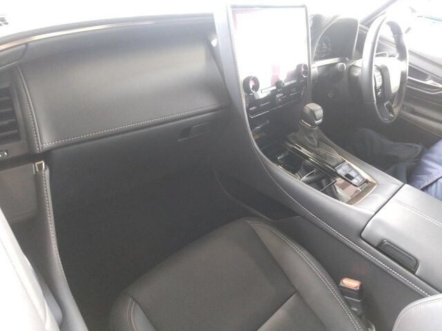 2024 Toyota Alphard Z auction photo 3