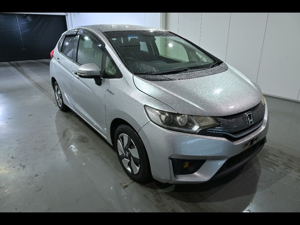 2014 Honda Fit Hybrid L Package Japan auction vehicle