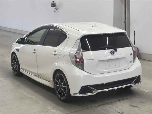 2014 Toyota Aqua G Gs auction photo 2