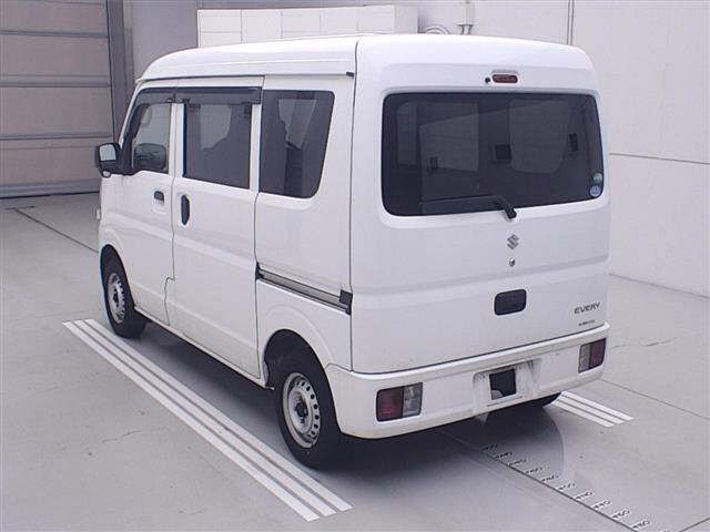 2021 Suzuki エブリィ 4WD PA LTD auction photo 2