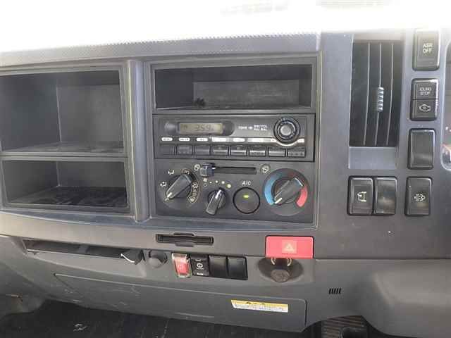 2008 Isuzu Elf auction photo 7
