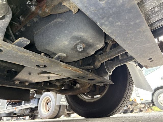 2017 Hino Dutro アルミバン PG auction photo 11