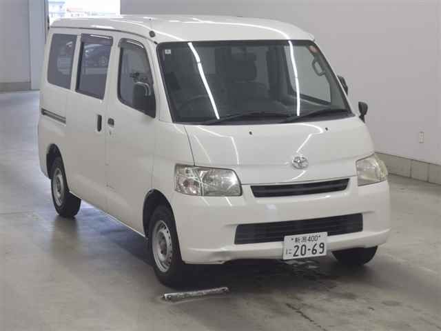 2016 Toyota TownAce Van GL Japan auction vehicle