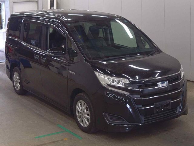 2018 Toyota Noah HV X Japan auction vehicle