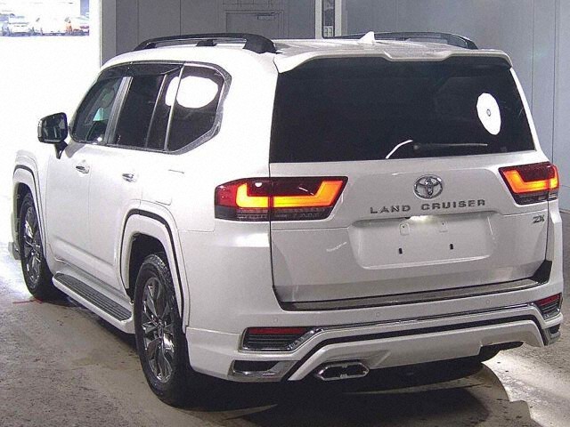 2023 Toyota Land Cruiser ZX 4WD auction photo 2