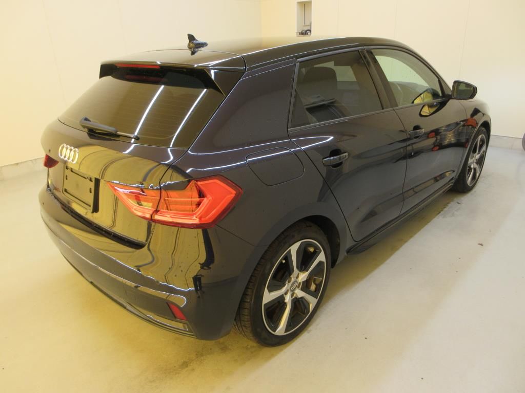 2019 Audi A1 Sportback 35 TFSI Advanced auction photo 2