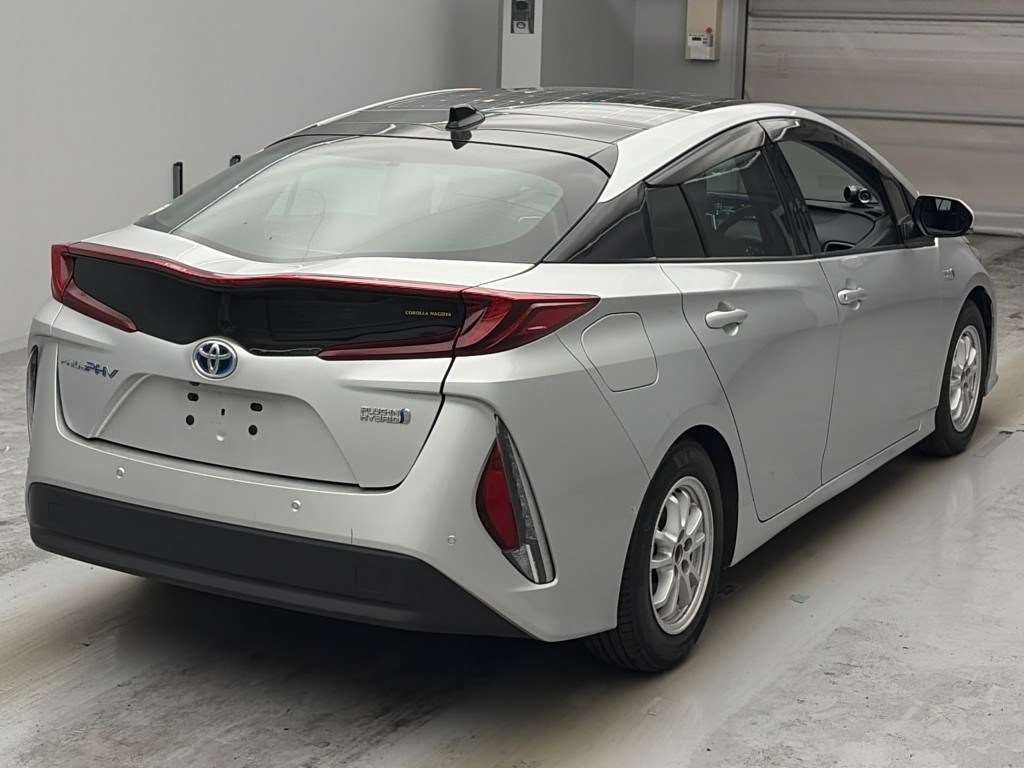 2021 Toyota Prius PHEV A Premium auction photo 2