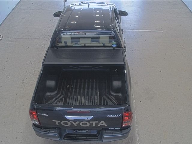 2018 Toyota Hilux 4WD X auction photo 3