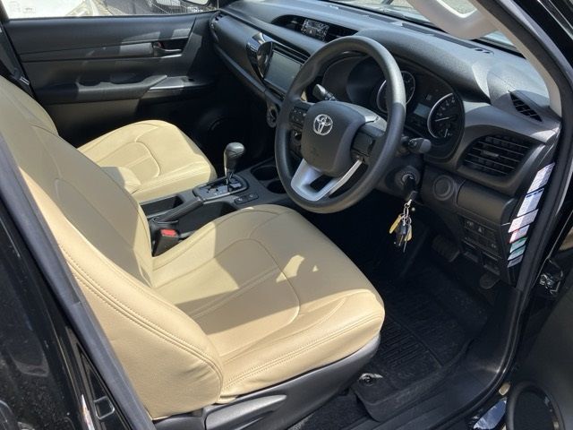 2018 Toyota Hilux 4WD X auction photo 8