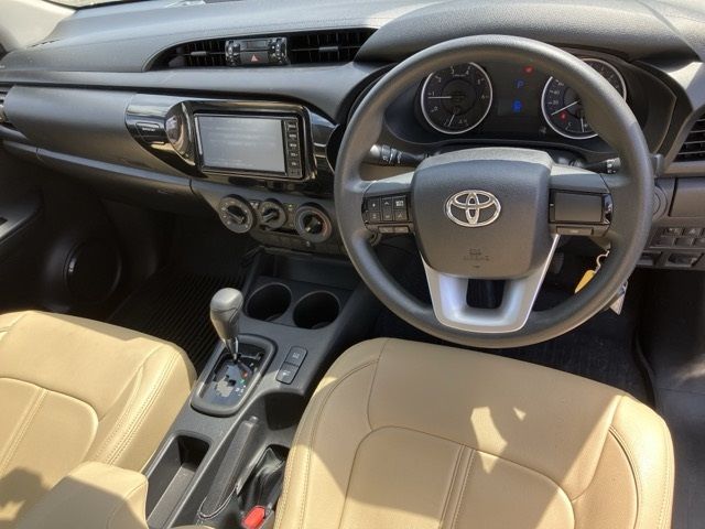 2018 Toyota Hilux 4WD X auction photo 4