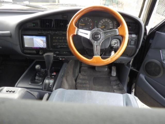 1994 Toyota Land Cruiser 80 VXリミテッド 4WD D-TB auction photo 3