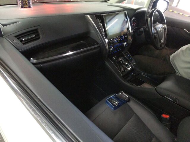 2021 Toyota Alphard 2.5S Cパッケージ auction photo 3