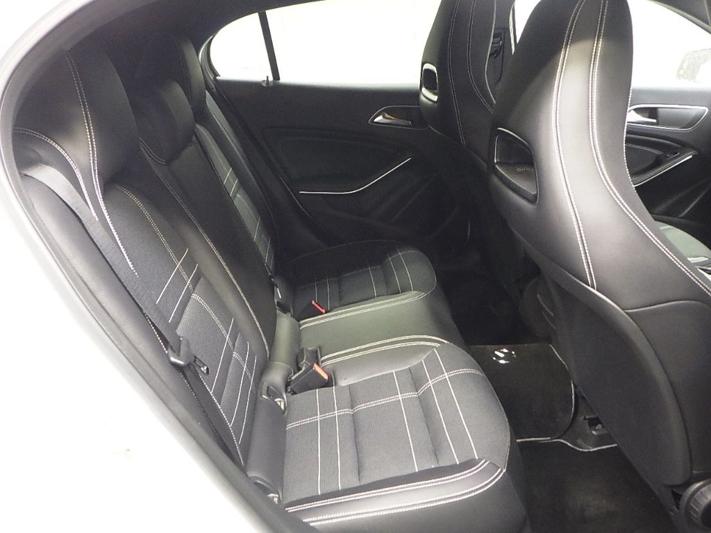 2014 Mercedes-Benz GLA-Class GLA250 4MATIC auction photo 7