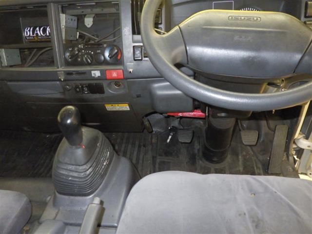 2007 Isuzu Elf Van auction photo 8