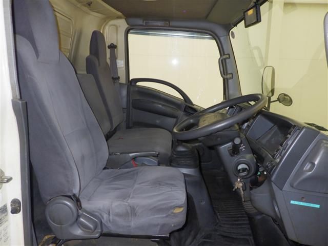 2007 Isuzu Elf Van auction photo 6