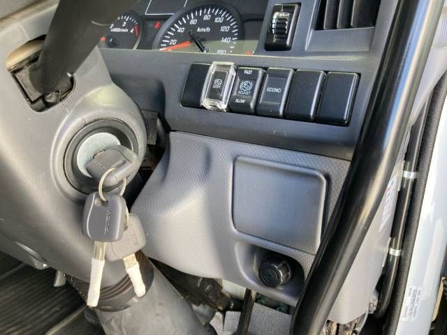 2017 Isuzu Elf Loader Dump auction photo 5