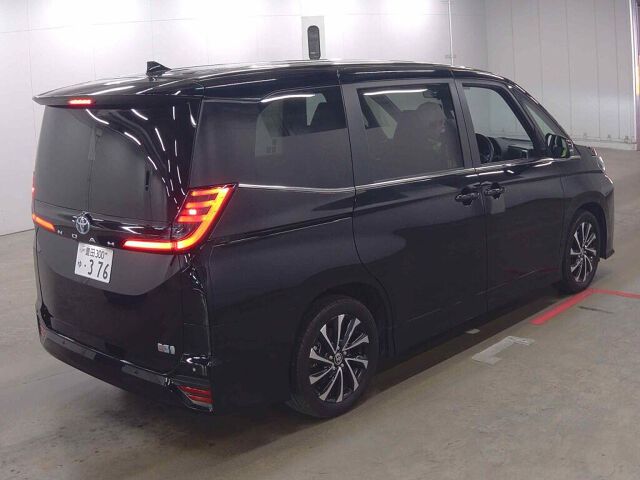 2025 Toyota Noah Hybrid S-Z auction photo 5