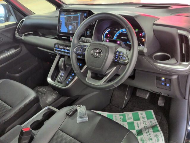 2025 Toyota Noah Hybrid S-Z auction photo 3