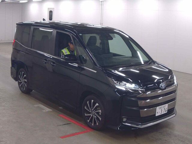 Japan Auction Vehicles 8 2025 Toyota Noah Hybrid S-Z auction photo