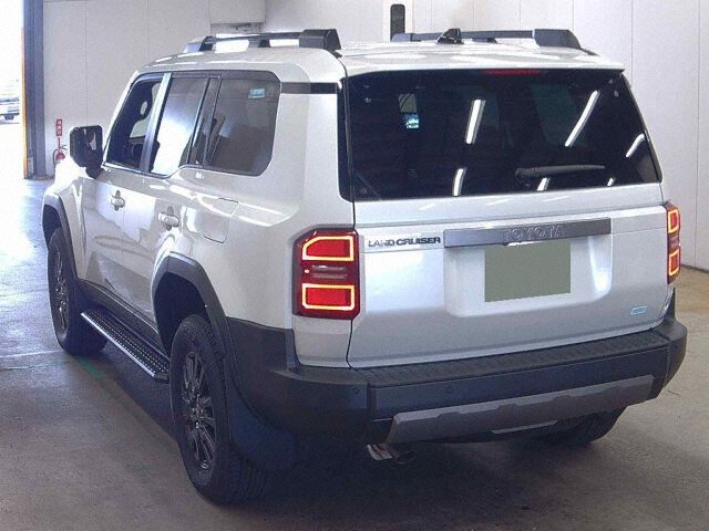 2025 Toyota Land Cruiser 250 VX 4WD auction photo 2
