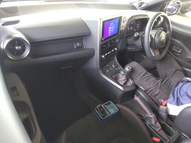 2025 Toyota GR Yaris RZハイP+エアロPパケ 4WD auction photo 3