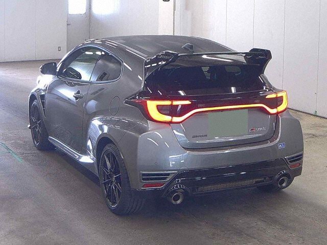 2025 Toyota GR Yaris RZハイP+エアロPパケ 4WD auction photo 2