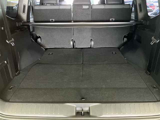 2025 Toyota Land Cruiser GR Sport auction photo 9