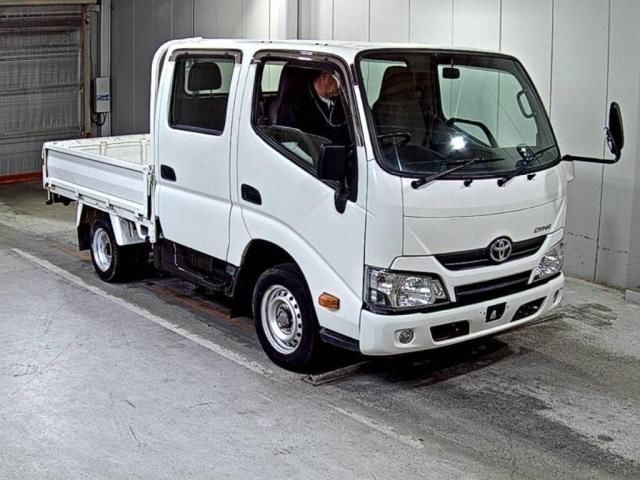 Japan Auction Vehicles 5 2019 Toyota Dyna Double cab auction photo