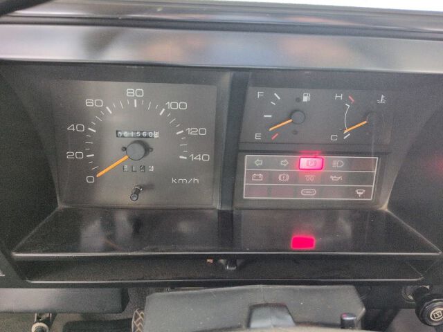 1990 Isuzu Elf auction photo 3