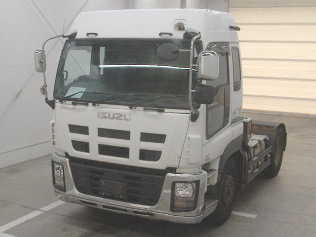 Japan Auction Vehicles 10 2015 Isuzu tractor auction photo