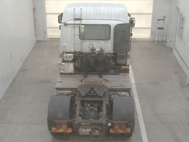 2015 Isuzu tractor auction photo 3