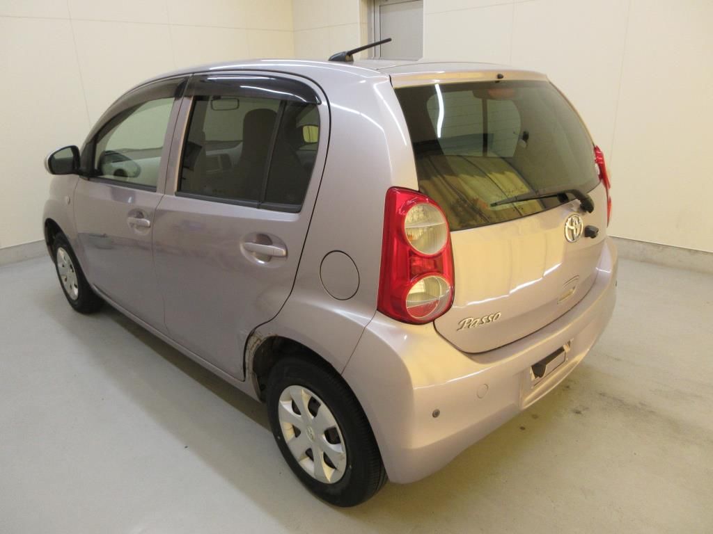 2010 Toyota Passo X auction photo 5