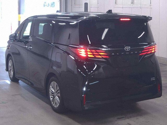 2026 Toyota Alphard Z 4WD auction photo 2