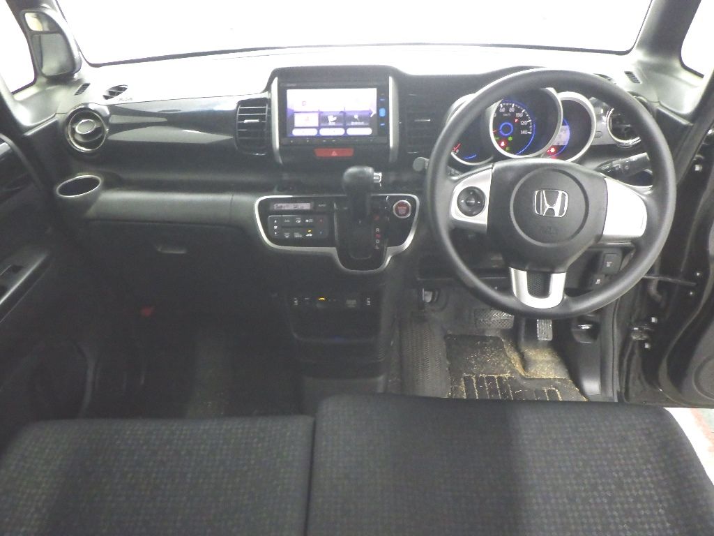 2017 Honda N-BOX カスタムSSブラックスタイルパッケージ auction photo 3