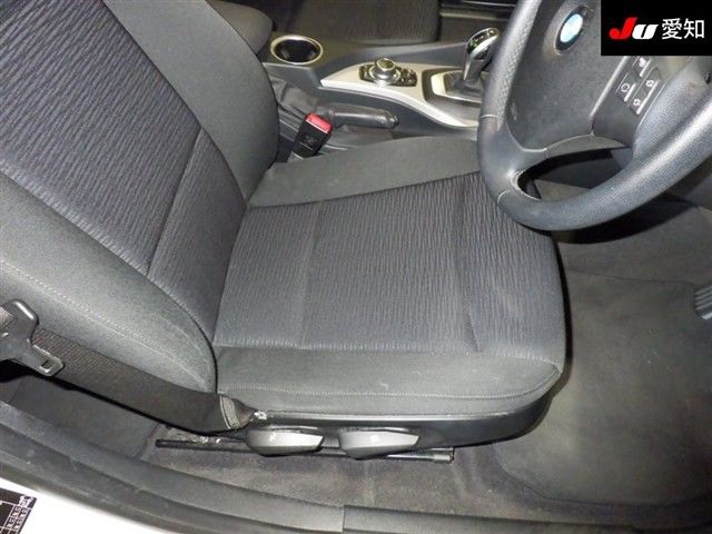 2014 BMW X1 sDrive 20i auction photo 6