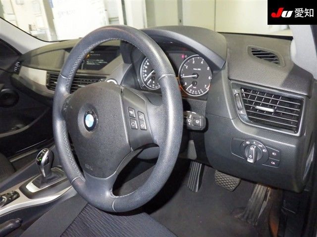 2014 BMW X1 sDrive 20i auction photo 5
