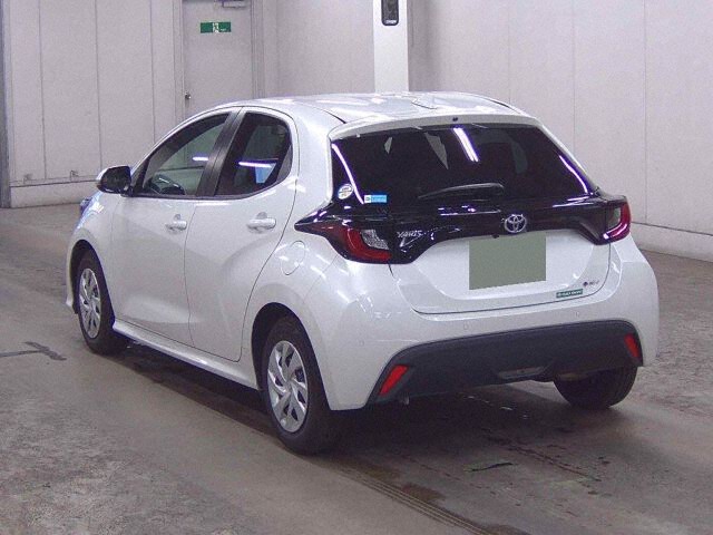 2024 Toyota Yaris Hybrid G auction photo 2