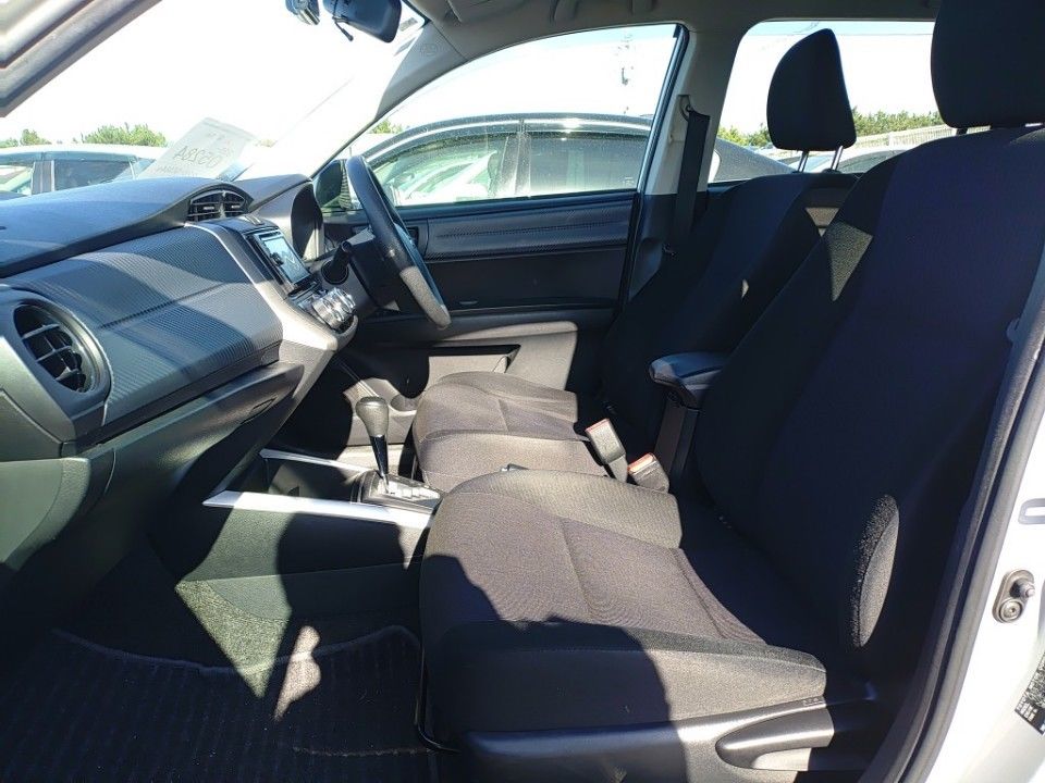 2013 Toyota Corolla Fielder auction photo 16