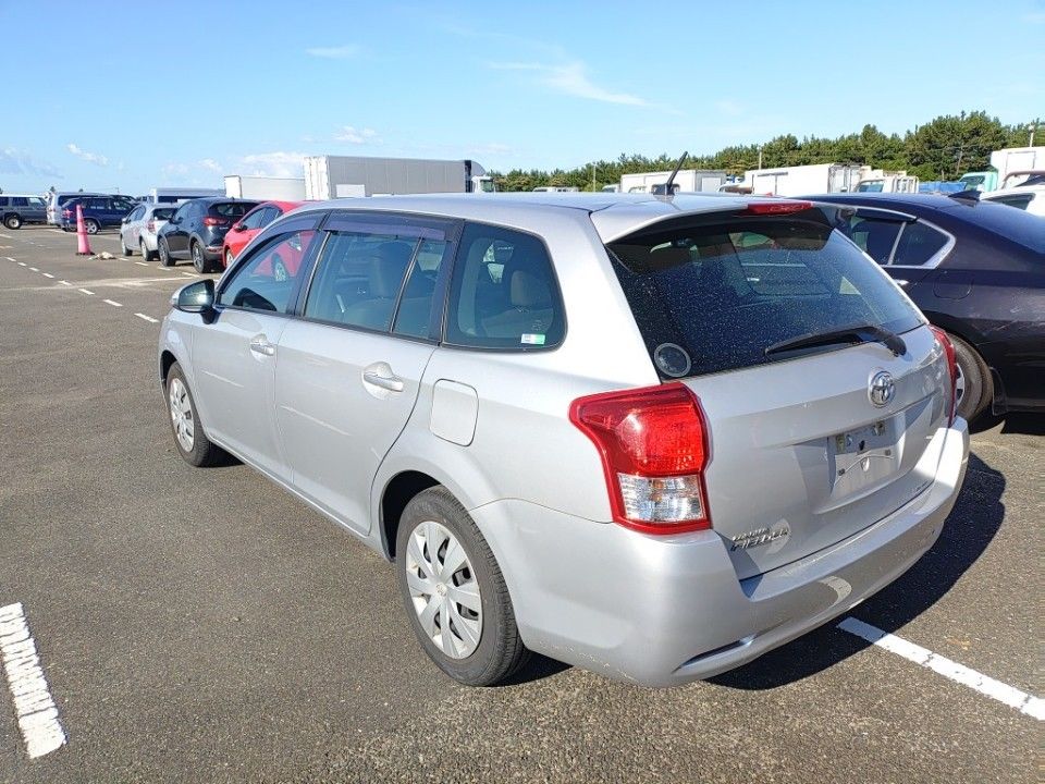 2013 Toyota Corolla Fielder auction photo 6