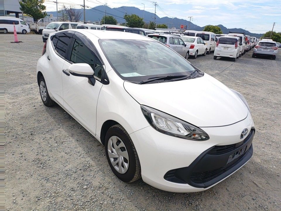 2021 Toyota Aqua auction photo 4