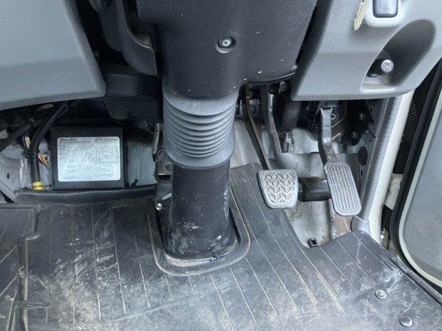 2018 Hino Dutro コウショサギョウ auction photo 4