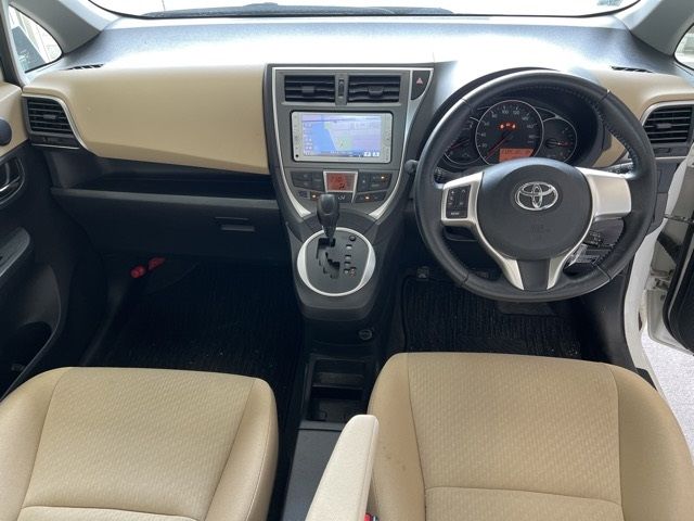 2013 Toyota Ractis G auction photo 5